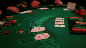 Meja live casino dengan dealer langsung di platform mesirtoto untuk pemain Indonesia